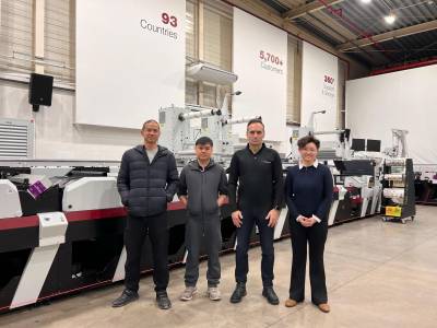 Budi Dermawan, Teh Chiau Khuang, Tom Cavalco i Tham Zee Cheng.