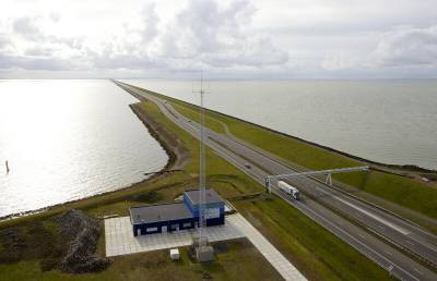 Pilotaowa instalacja projektu Blue Energy znajduje si przy tamie Afsluitdijk